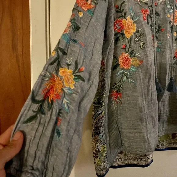 Johnny Was Norah Effortless Peasant Blouse - Picture 3 of 9